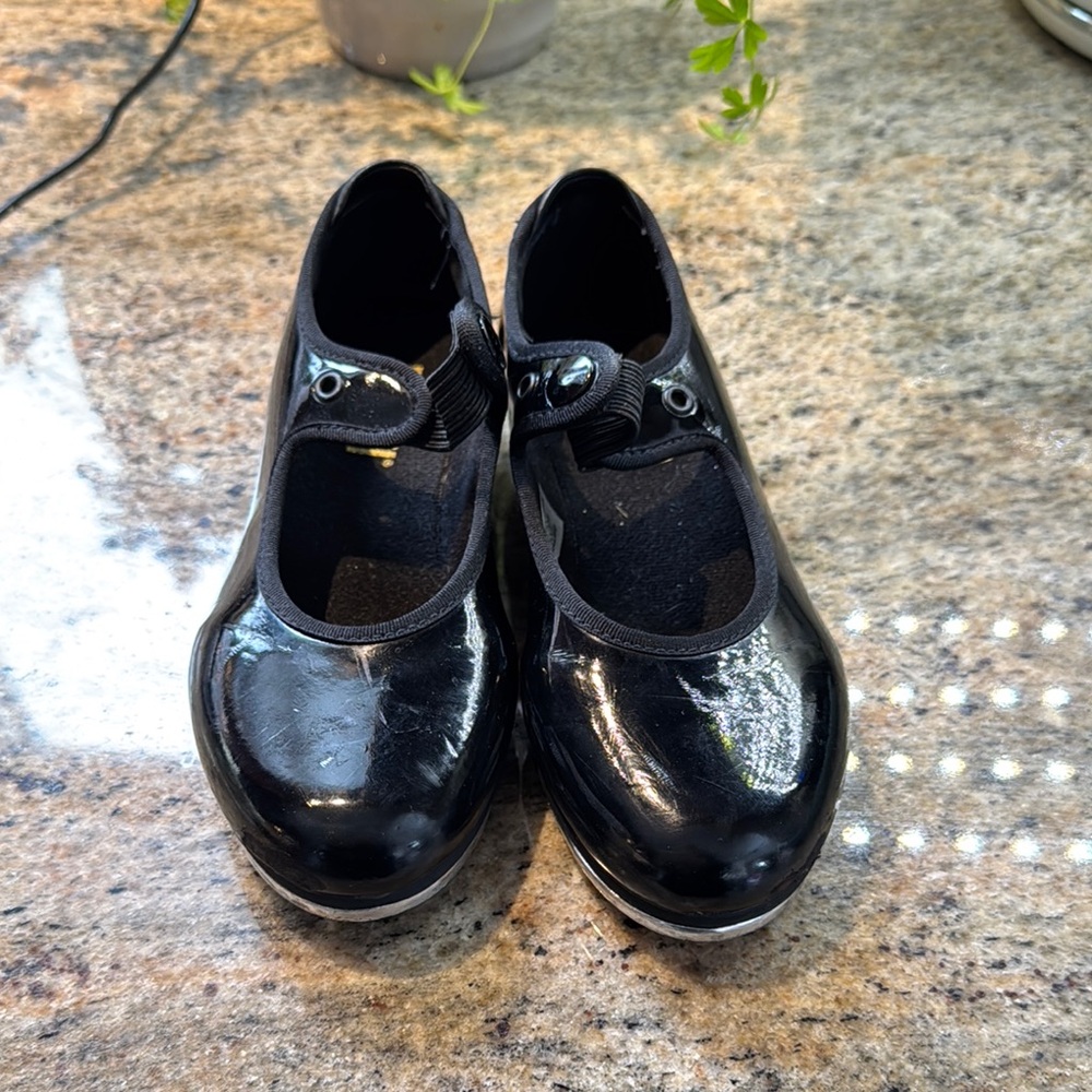 Girl’s Black tap dancing Shoes